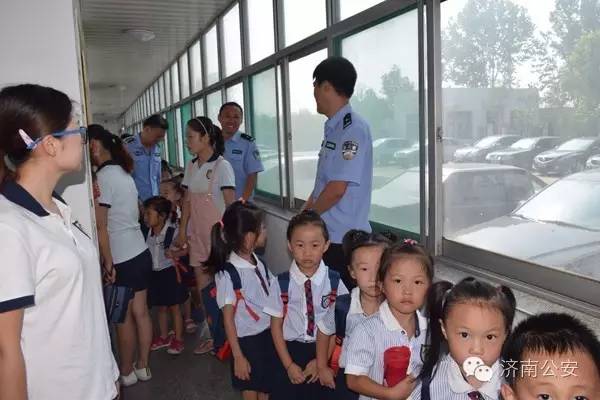 区公安局组织开展警营开放日,福田分局警营开放日