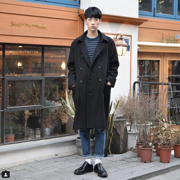 韩国街拍穿搭潮人,2021韩国男士冬季穿搭街拍