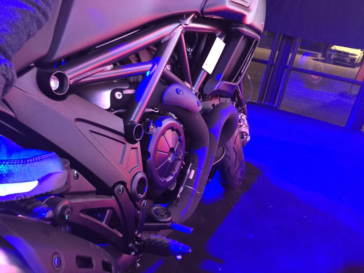 数百名杜卡迪车主齐聚北京，新款杜卡迪魔鬼Carbon现身