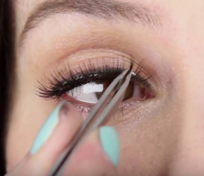 浓密假睫毛教程零基础手法,浓密假睫毛正确贴法教程