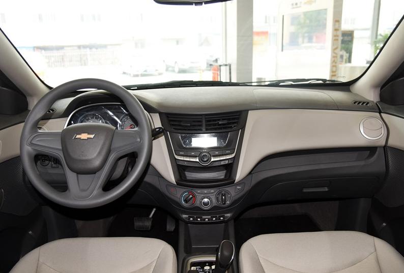 宝骏330和赛欧是不是同一发动机,赛欧3和宝骏310哪个更值得买