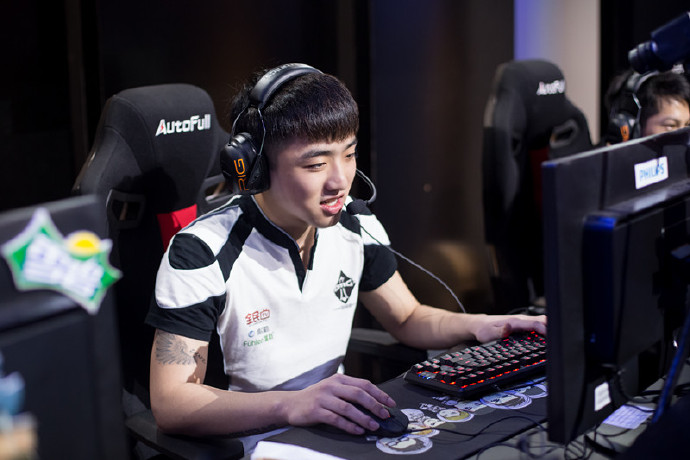 英雄联盟周杰伦代言界面,英雄联盟周杰伦皮肤