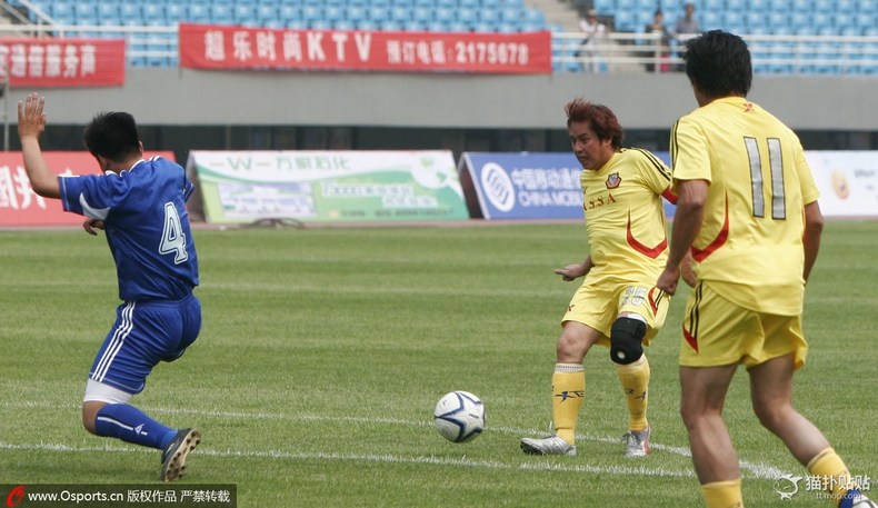 明星“球员”:唐僧变肥罗，谭咏麟踢断两根韧带