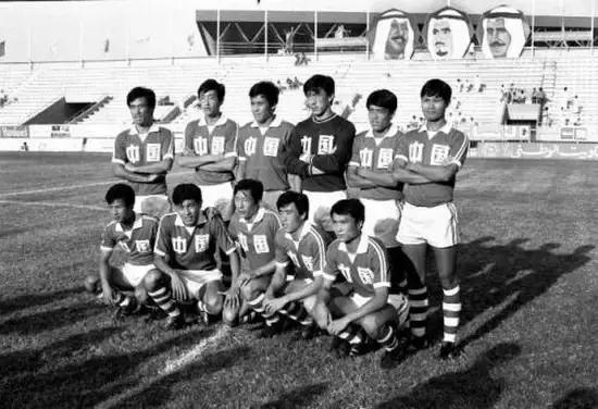 国足阿迪达斯,阿迪国足球衣