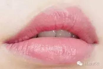 口红试色冬季最爱用的五支唇膏,温柔豆沙色口红推荐哪款