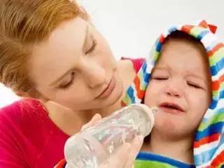 小朋友夜间咳嗽厉害是什么原因,小儿咳嗽的正确护理