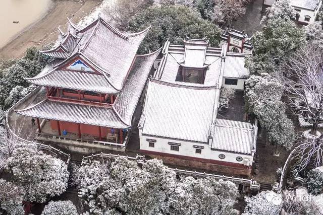 武汉只下一天雪吗,武汉下的是雪吗