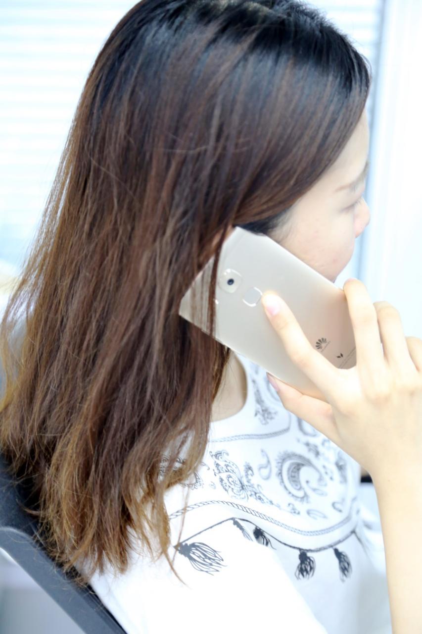 华为麦芒5上手体验2500元档旗舰机到底好在哪