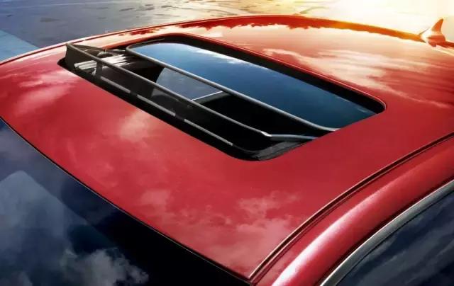 带天窗的车安全不安全,带天窗和不带天窗的车哪个安全