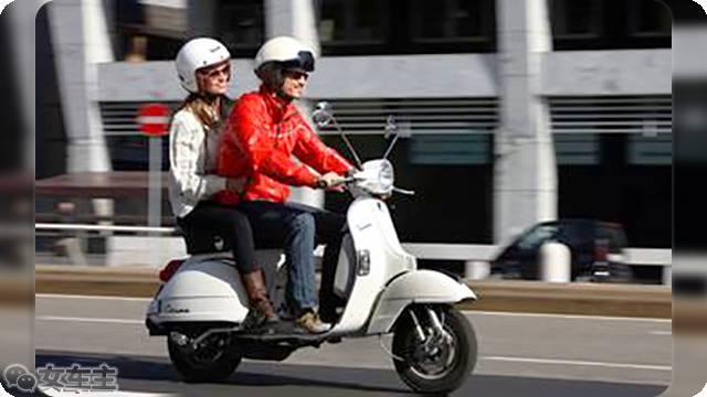 鐖嗘濂崇鍚屾鏉ヨ,濂崇鍚屾鍥剧墖