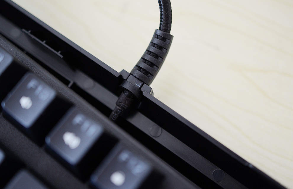 艾酷金粉轴机械键盘,艾酷机械键盘哪个好