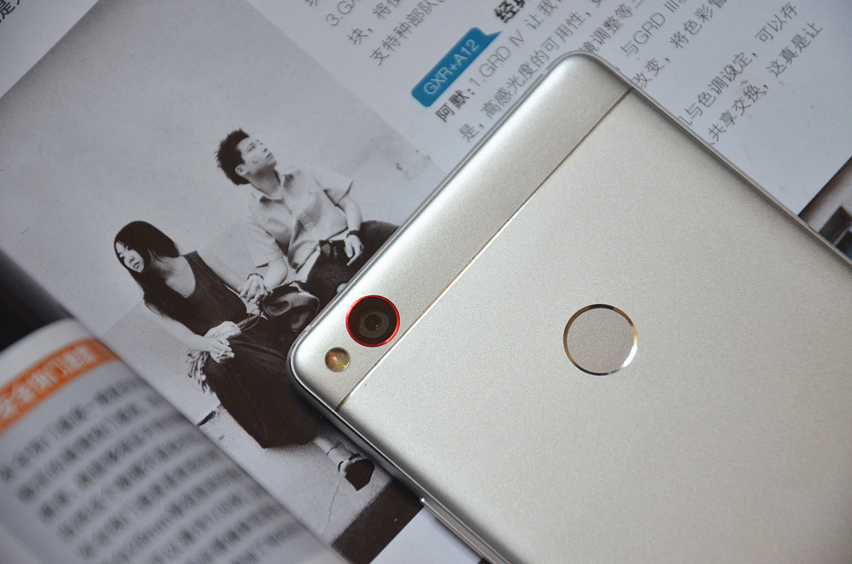 搭载骁龙820，4G+64G，跑分13万！努比亚Z11体验