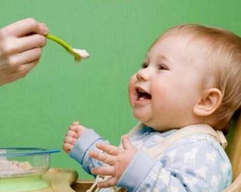 22个月的宝宝高烧不退是什么情况,宝宝11个月发高烧三天