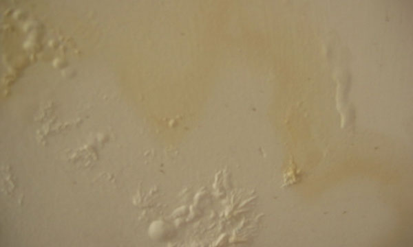 墙面起泡起皮的原因和维修办法,新房装修墙面不干怎么办