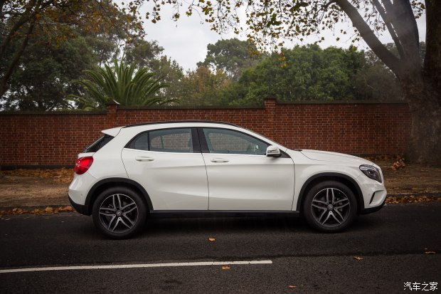 再入门也是个奔驰奔驰GLA180试驾