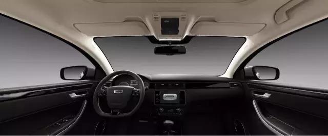 这时尚自主品牌紧凑SUV定位于都市SUV，做工和性能远超合资