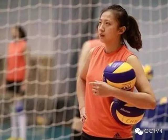 中国女排郎平年薪多少,女排郎平的年薪是多少