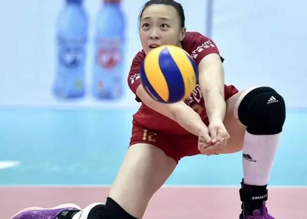 中国女排郎平年薪多少,女排郎平的年薪是多少