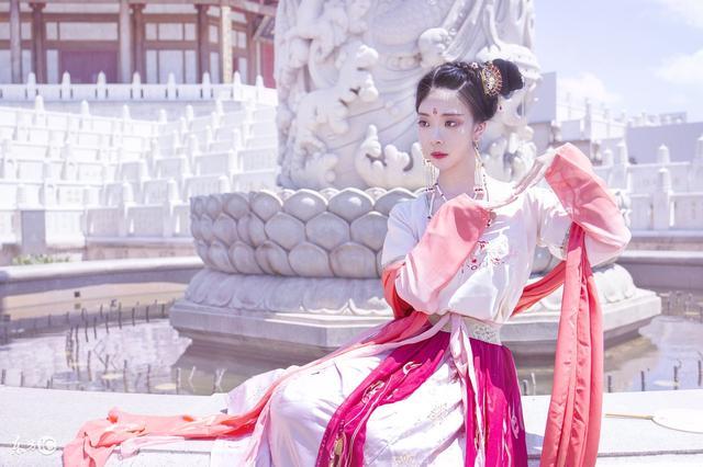 小说:为了生计,她上山打猎抓野味,不料竟卖出个好价钱