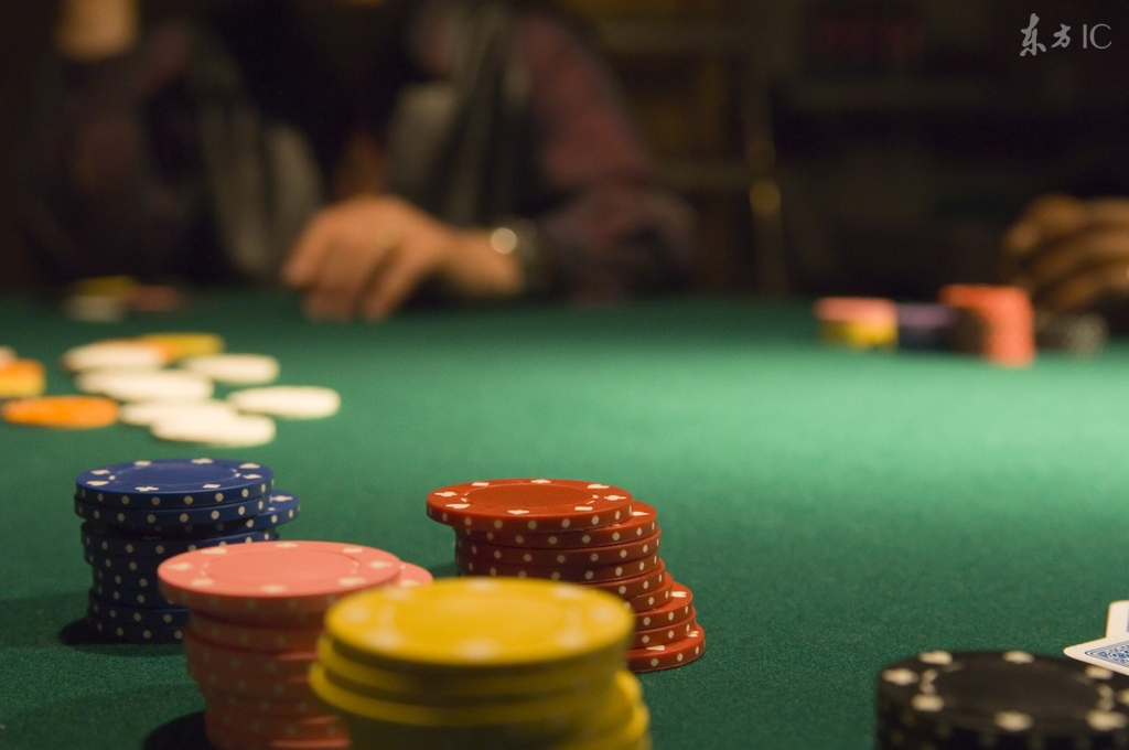 小说：他新手足球教练，记者问他怎么不去豪门，他：我就是豪门