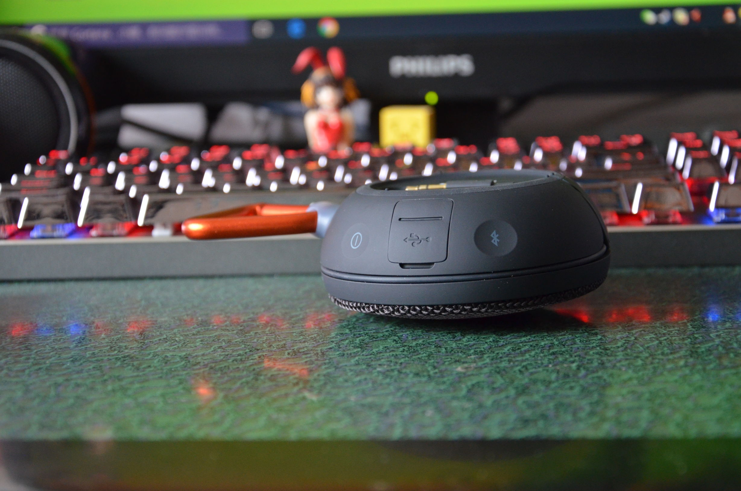 jbl迷你小音箱clip2拆解,jbl蓝牙音响clip2怎么样