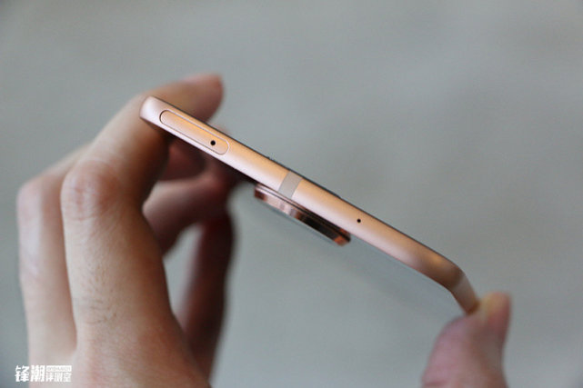 颠覆传统模块化大作:MotoZ上手评测