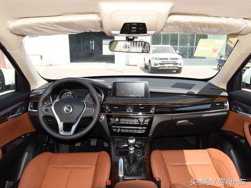 车标志好像奔腾的马,车标类似w是什么车