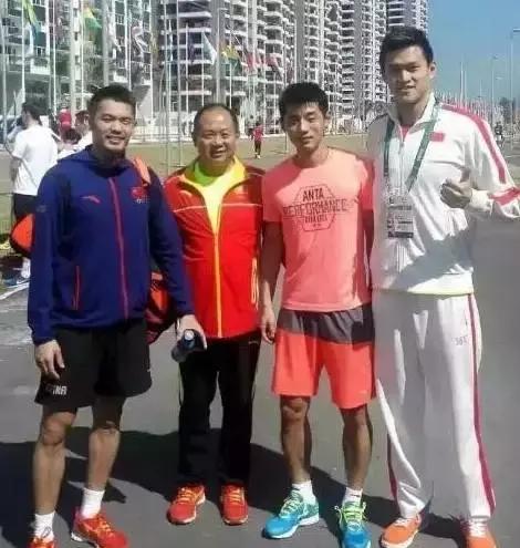 张继科香港表演赛撩妹,张继科爱撩妹