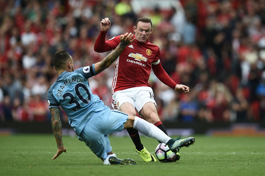 德布劳内在狼堡集锦,德布劳内迈进球场哪只脚