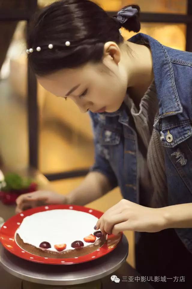 从前有个蛋糕店故事,一个蛋糕店里的故事