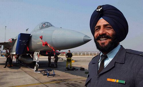 这国曾与美军称兄道弟一水美式装备，如今被冷漠后中国仍然力挺！