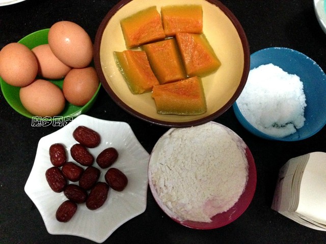 这个蛋糕不用油,选用健康食材,营养丰富老少皆宜,外面买不到的