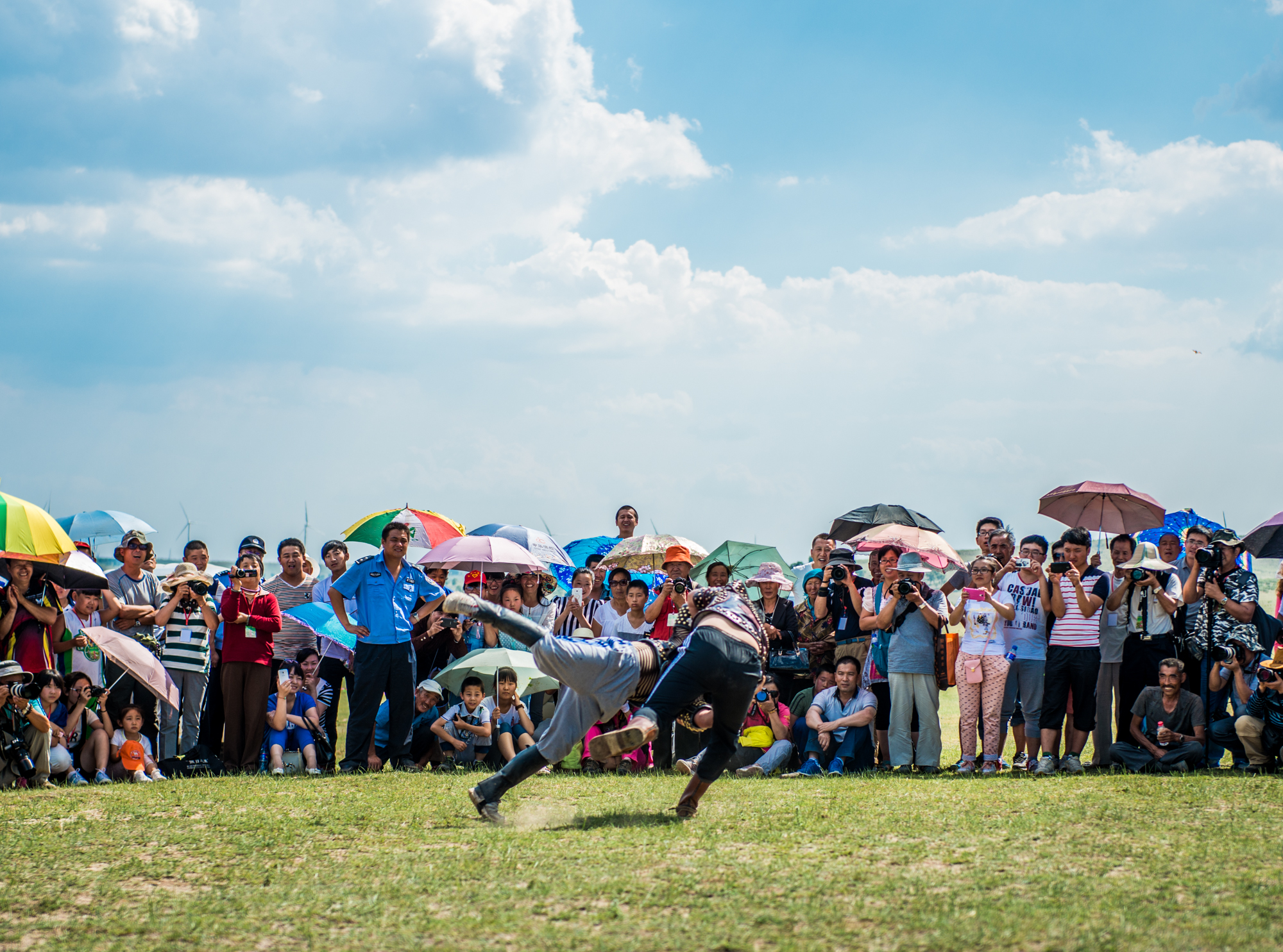 蒙古摔跤为何实战强,蒙古摔跤超厉害的技能