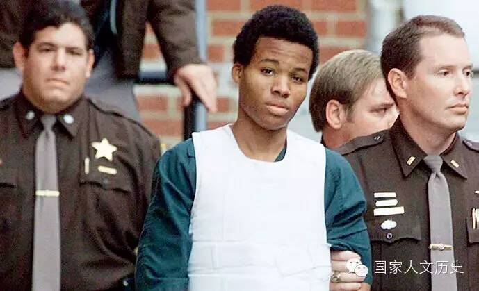 捂脸看凶案6|沉迷于恐怖主义的都市狩猎者