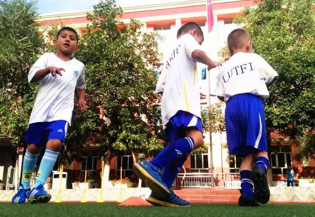 中国足球的希望青训,中国的足球的希望在哪