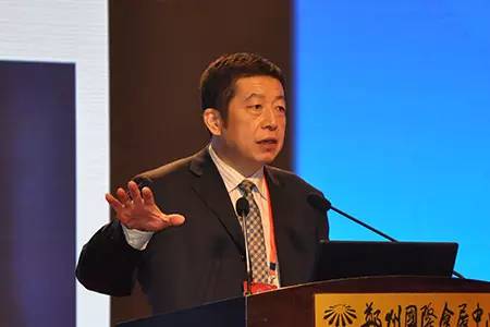 2016首届中国（郑州）国际期货论坛速递：稳步推进豆粕、白糖农产品期权试点期货护佑实体企业健康发展