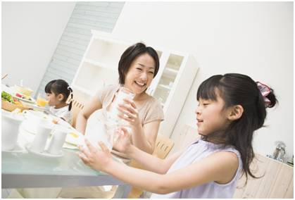 先定一个可以实现的小目标,跟孩子一起制定一个小目标