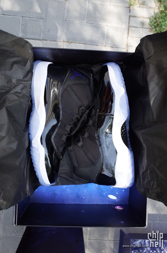 货王！国内土豪论坛惊现全新大灌篮AirJordan11“SpaceJam”上脚