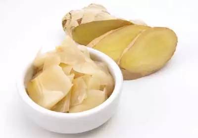 常州一媳妇把用剩的姜块埋在泥土里,一个月后奇迹发生了!