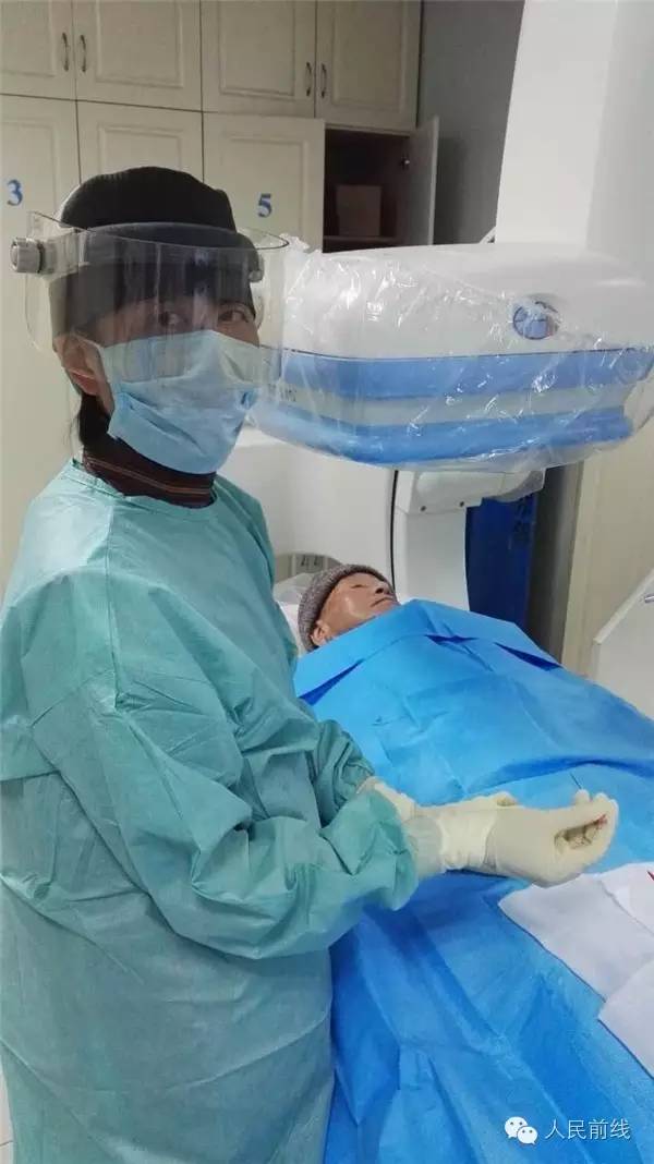 全国名气最大的女军医是谁,中国最年轻的女军医少将