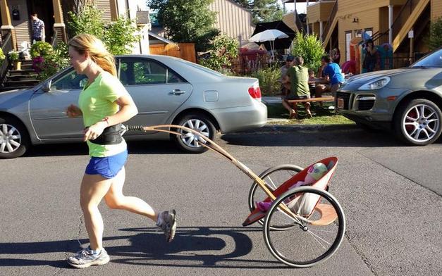 极客爸爸给婴儿车装上了125CC的摩托车发动机 边参赛奥运边“遛”小孩？｜905出行设计师