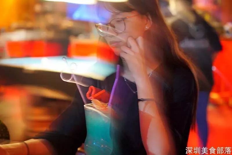 KKONE把美食集市搬进MALL里，50+餐厅五折起，放肆开吃！