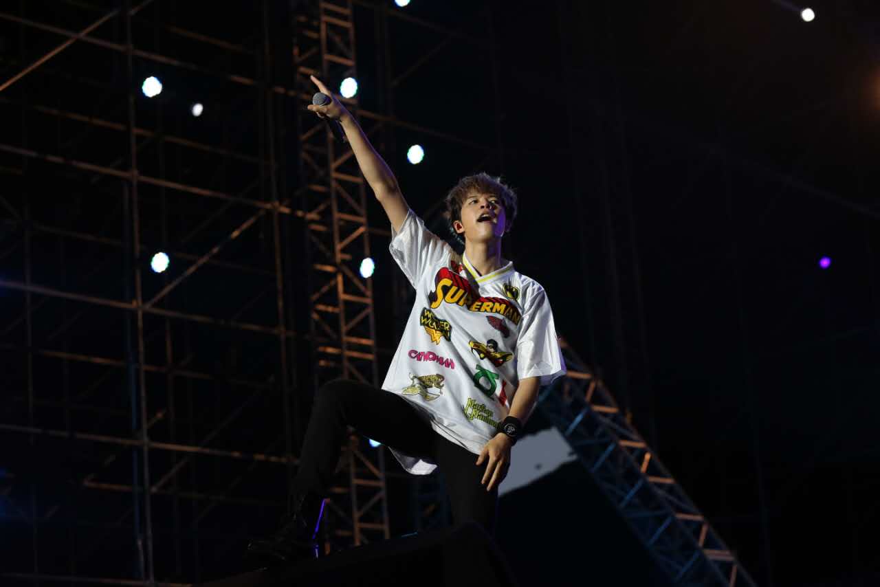 信、吴克羣、伍佰十余组艺人齐聚厦门共同唱响奇迹之夜