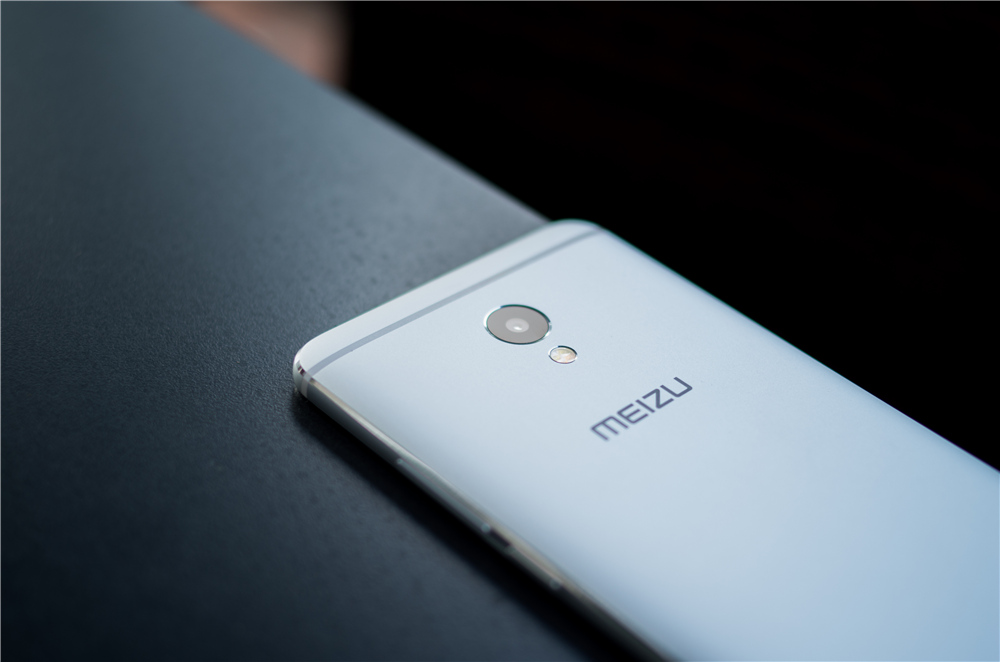 颜值加持,魅蓝e全部参数