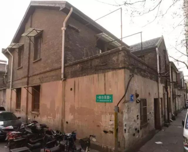 生活在乡间是幸福,生活在忙忙碌碌中也是一种快乐