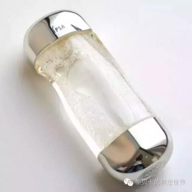 再贵的护肤品都不如男人滋润,再贵的护肤品也白搭