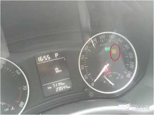 胎压监测灯亮怎么消除标志,胎压监测灯亮了你该这样正确操作