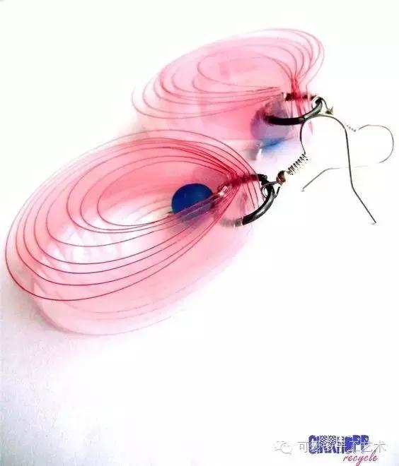 塑料瓶改造自动浇花神器,空塑料瓶子改造的小妙招