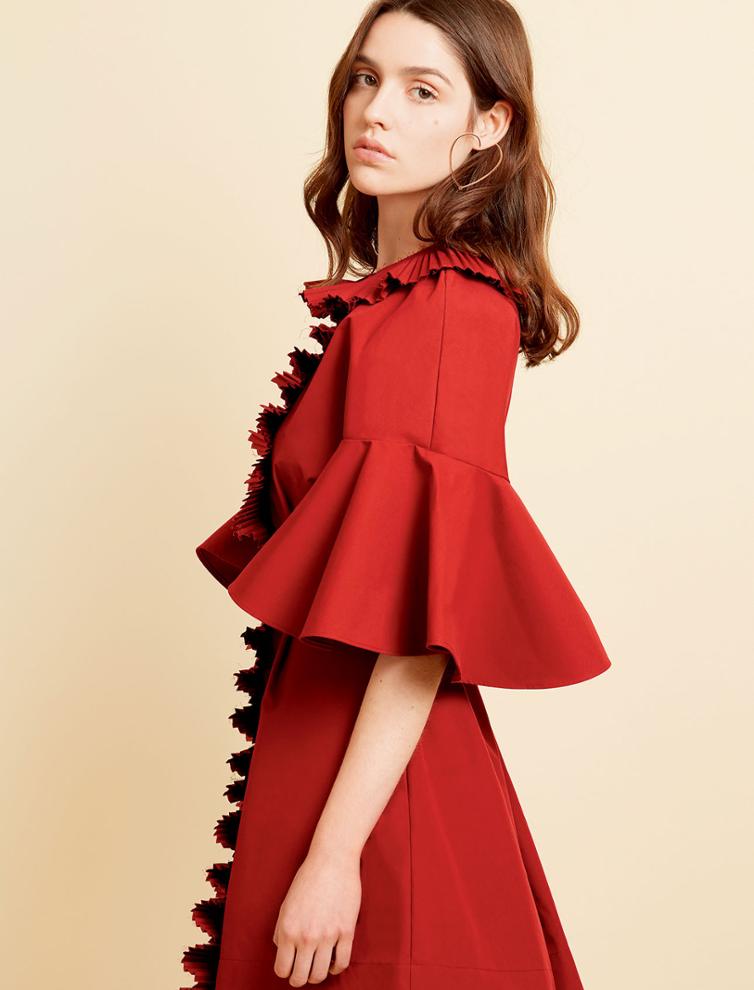 热恋吻戏视频拥抱,热恋女校高清免费观看