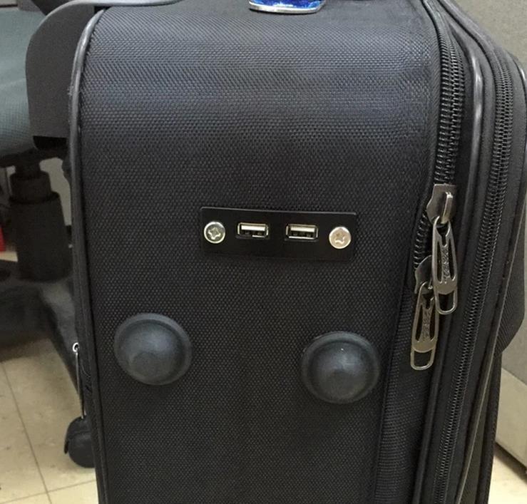 旅行箱拉杆箱带充电接口怎么充电,旅游拉杆箱带充电器